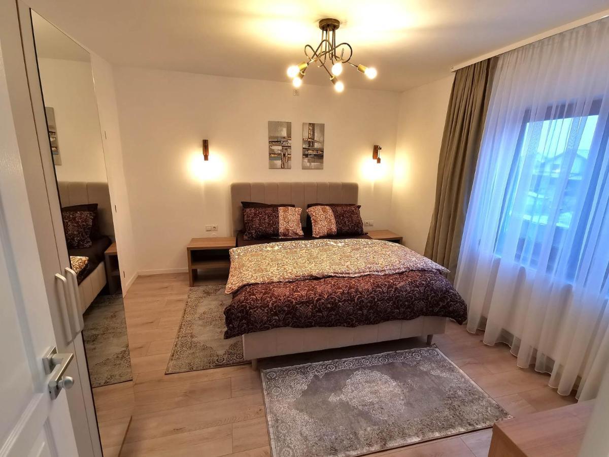 Vila Aras Simeria Exterior photo