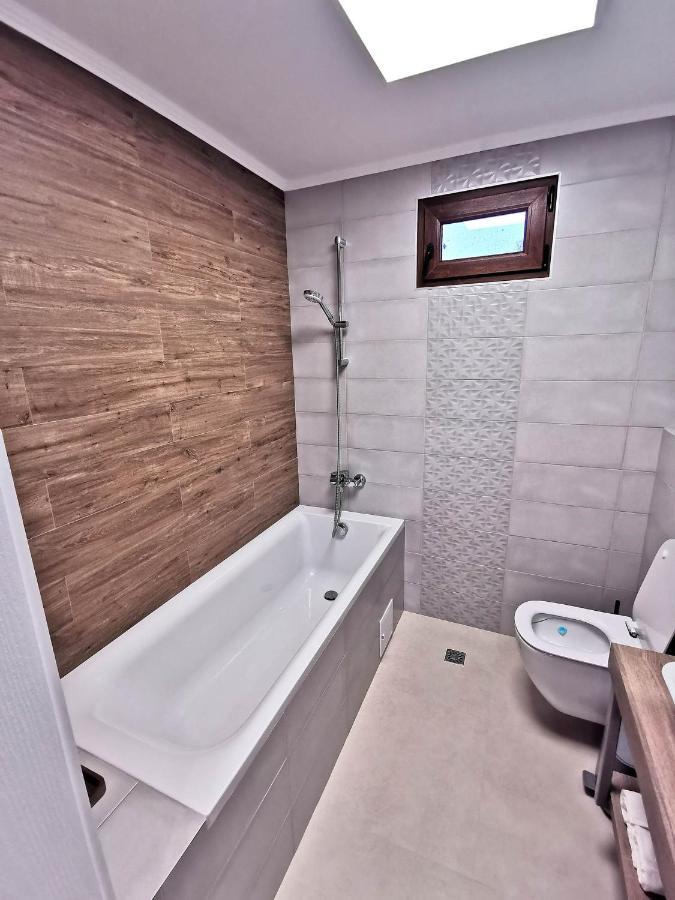Vila Aras Simeria Exterior photo