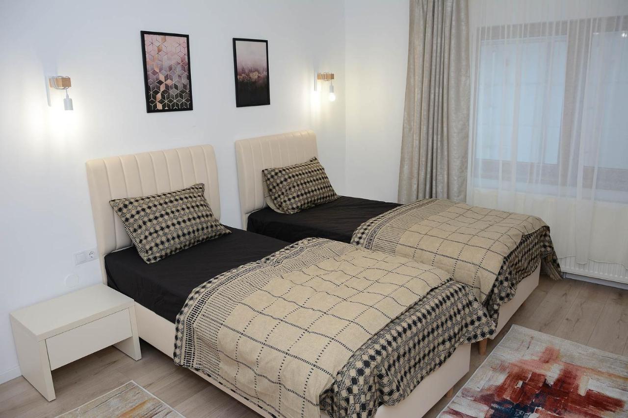 Vila Aras Simeria Exterior photo